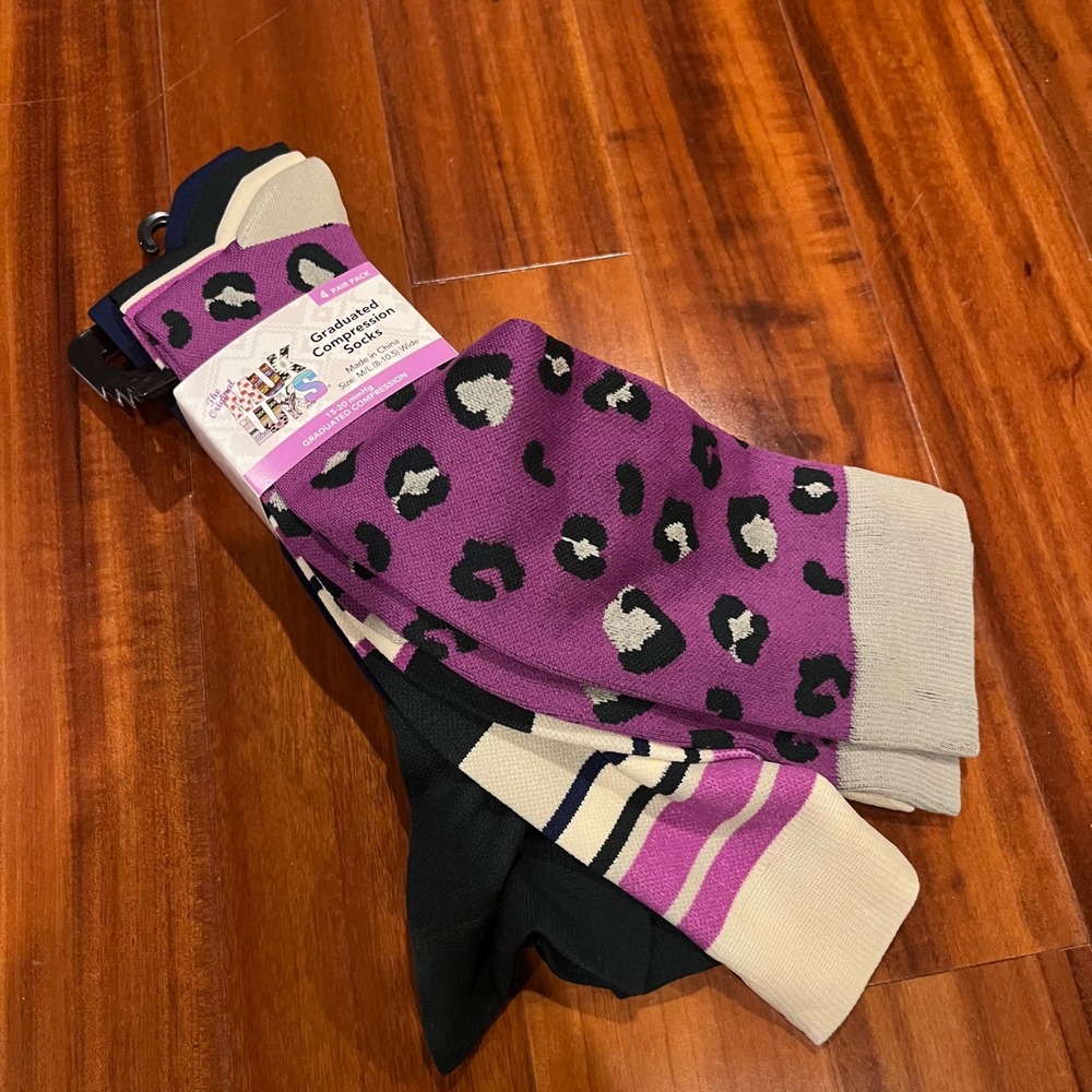 Muk Luks Compression Socks 4 Pair Pack Graduated 15-20 mmHg Women M/L 8-10.5 New